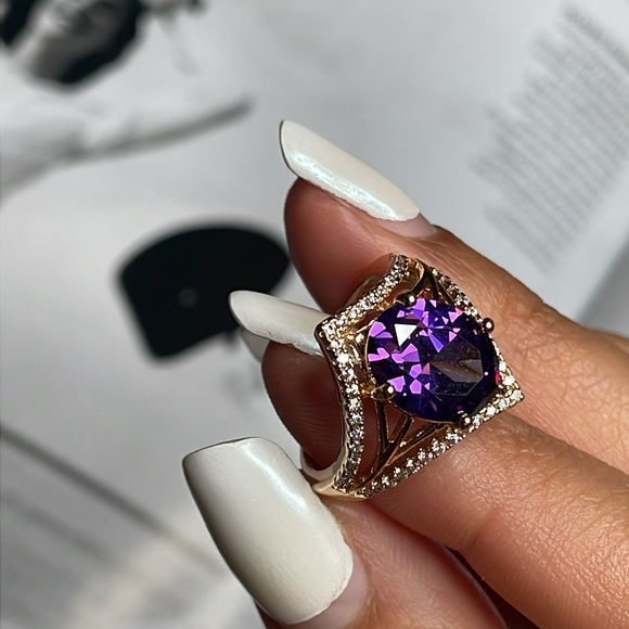 Deep amethyst gold ring - Picture 6 of 6